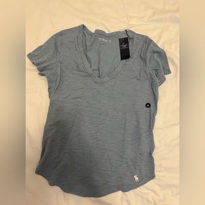 Abercrombie v neck tee